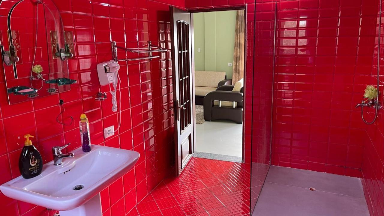 Azure Apartments By Kondo Stays Vlorë Buitenkant foto