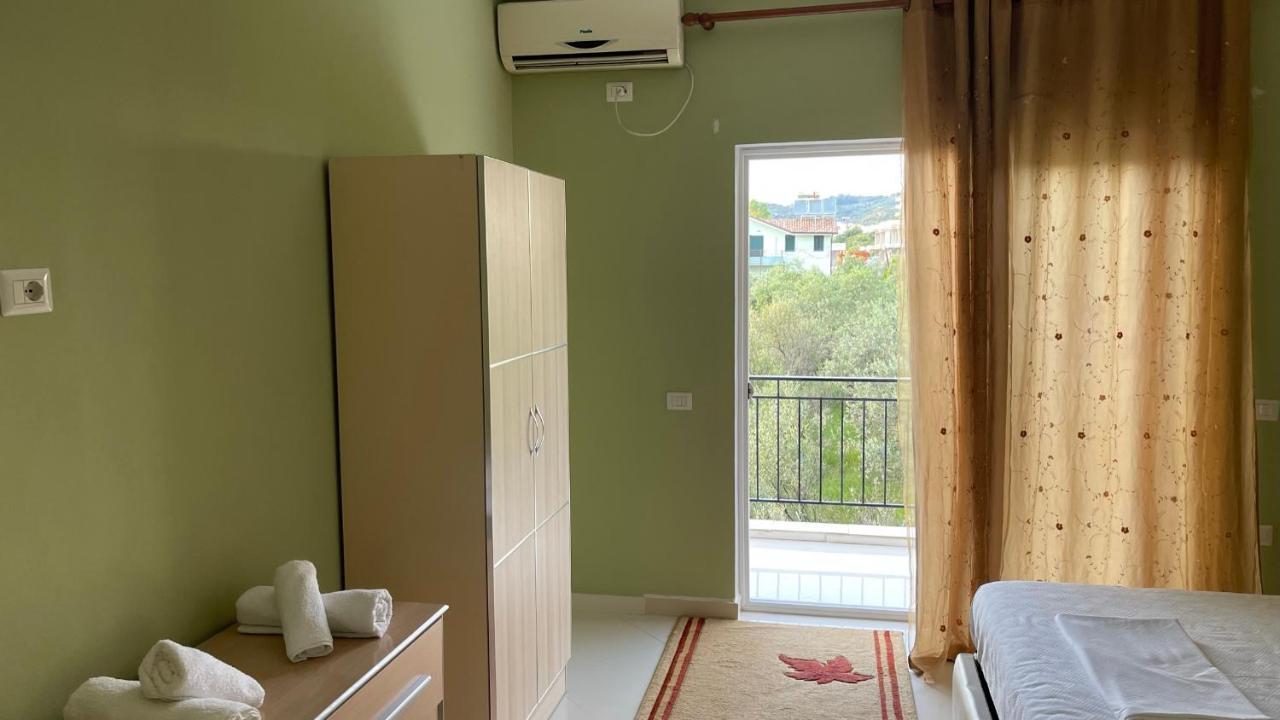 Azure Apartments By Kondo Stays Vlorë Buitenkant foto