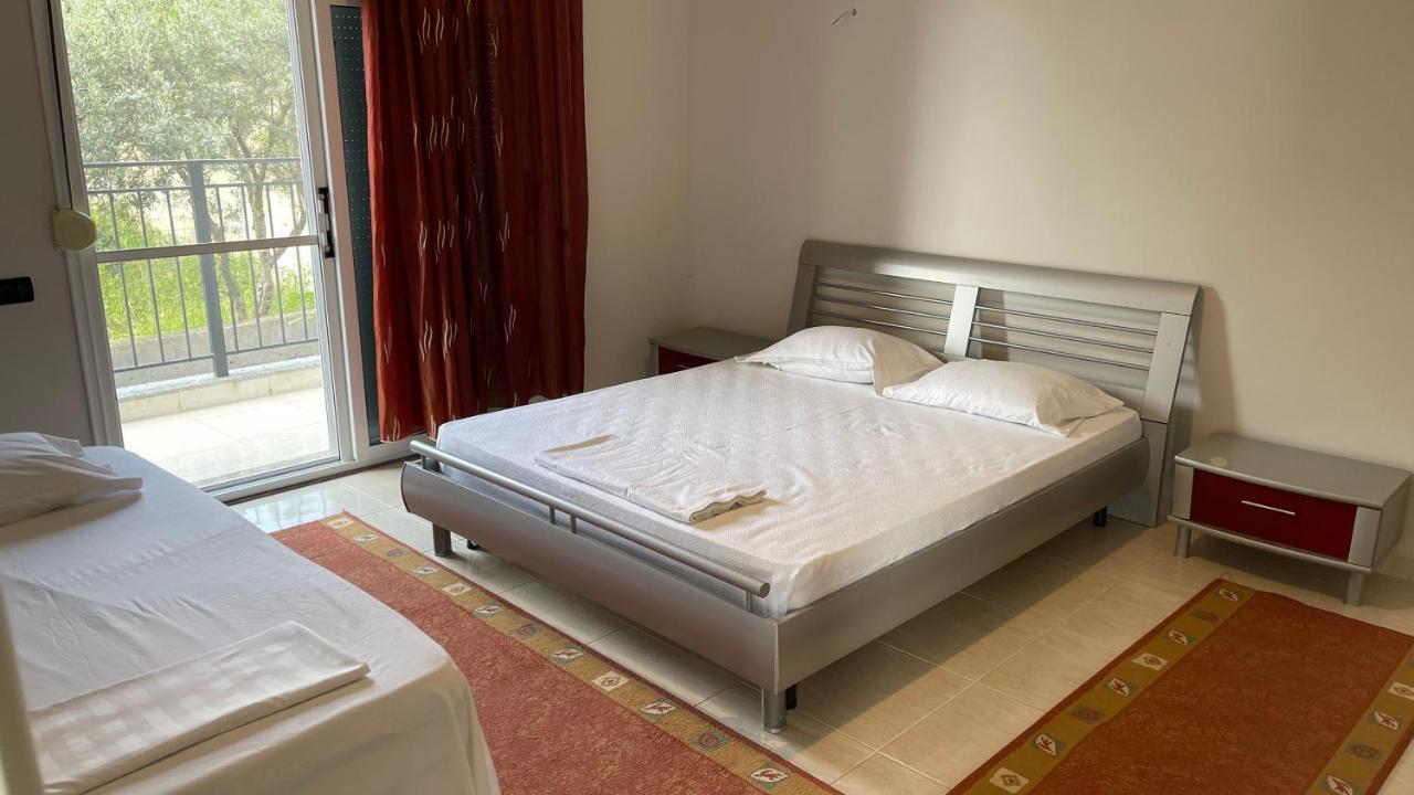 Azure Apartments By Kondo Stays Vlorë Buitenkant foto