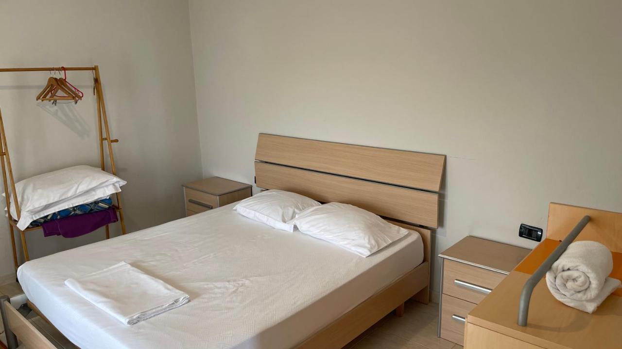 Azure Apartments By Kondo Stays Vlorë Buitenkant foto