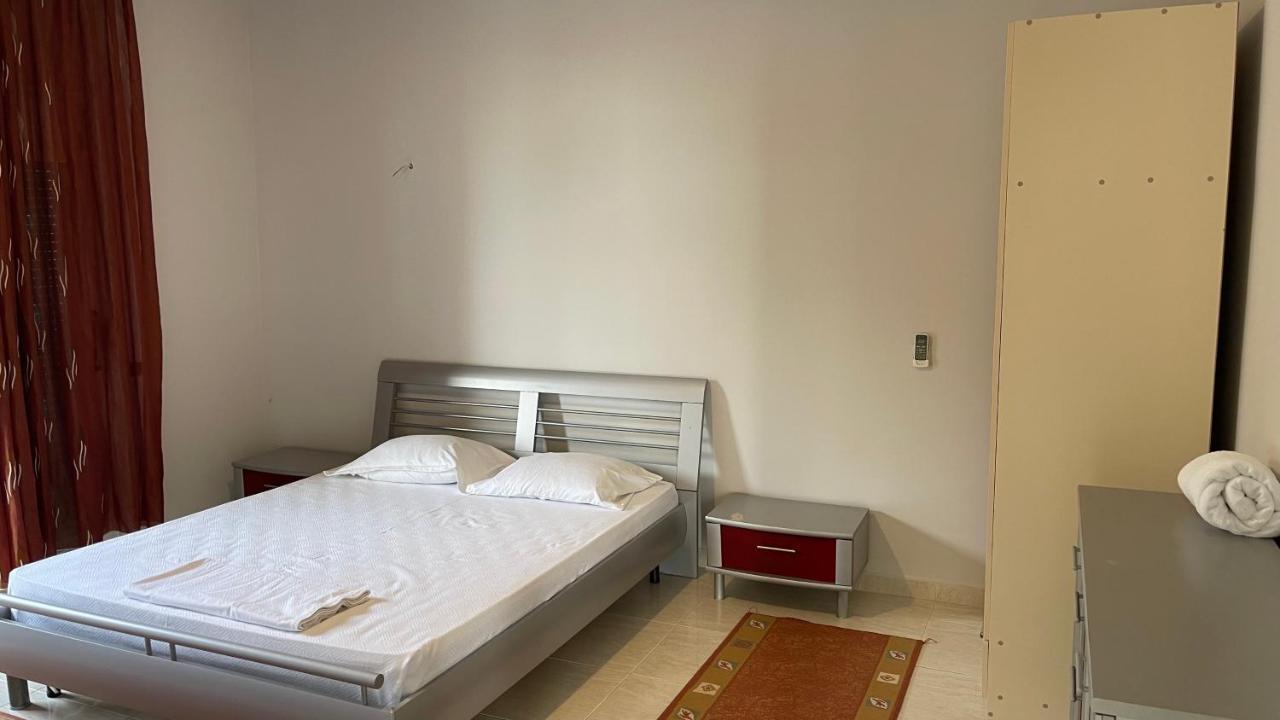 Azure Apartments By Kondo Stays Vlorë Buitenkant foto