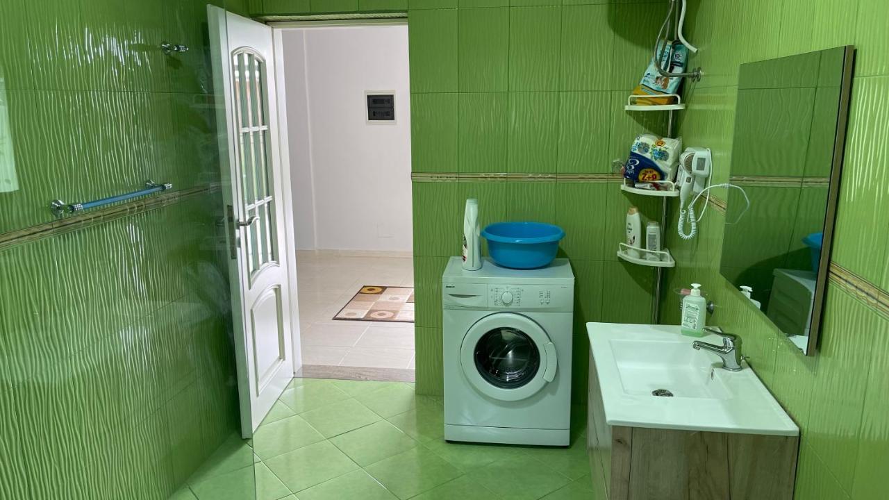 Azure Apartments By Kondo Stays Vlorë Buitenkant foto