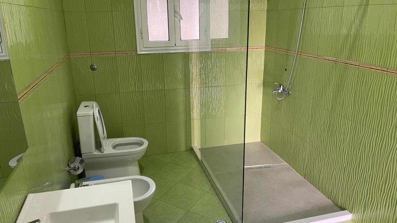 Azure Apartments By Kondo Stays Vlorë Buitenkant foto